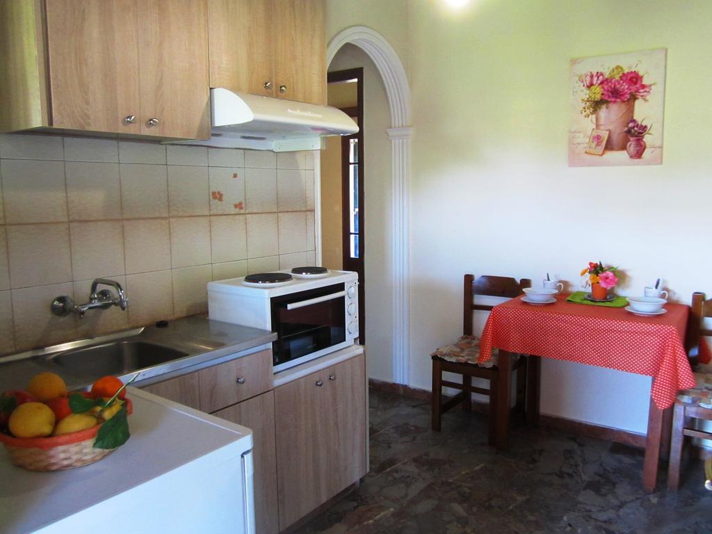 Varvara Studios & Apartments I Peroulades  Phòng bức ảnh